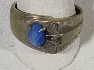 lot 201 image: 10K Star Sapphire Ring (Size 10)