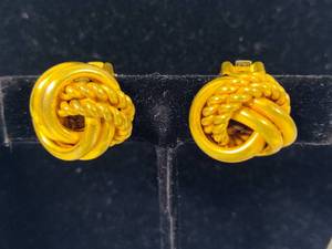 lot 207 image: Miriam Haskell Clip Earrings
