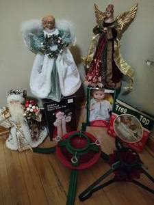 lot 143 image: Tree Toppers & Christmas Tree Bases