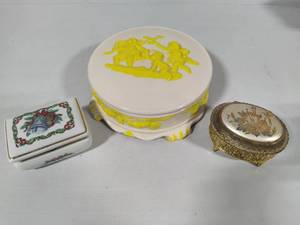 lot 313 image: Trinket & Storage Boxes