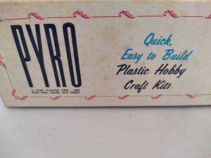 French Man-o-War Plastic Model Kit