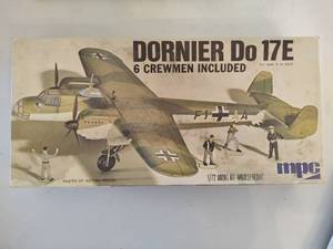 lot 272 image: Dornier Do 17E Model Plane Kit