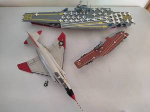lot 296 image: Aircraft Carriers & Model Plane