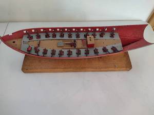 lot 285 image: Model Battleship