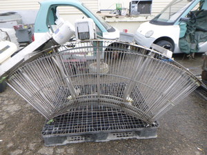 lot 11 image: BMI 90-Degree Wire Rod Belt Conveyor System