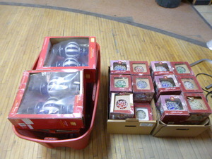 lot 118 image: Lot of Large Size Holiday Ornaments