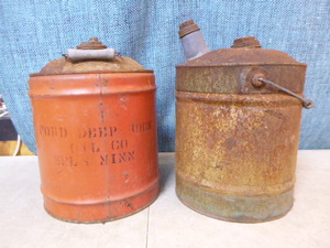lot 122 image: 2 Vintage Gas Cans