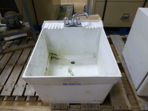 lot 132 image: Utilatub LaundryUtility Sink with Faucet