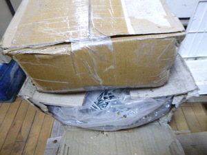 lot 133 image: 2 Boxes of Pan Slotted Screws