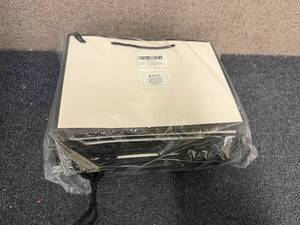 lot 16 image: 24Ct Of Black And White Gift Bags