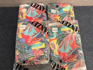 lot 19 image: 4 Sets Of Polo And Short Combos - Xxl