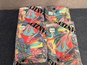 lot 20 image: 4 Sets Of Polo And Short Combos - Xxl