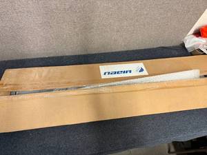 lot 54 image: Naeir Everywhere Task Light