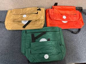 lot 92 image: 6 Senectitude Velcro Bags