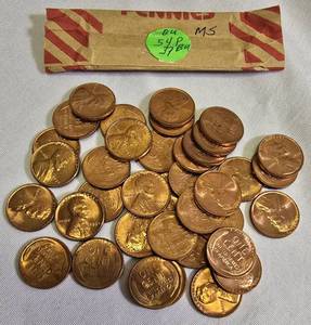 lot 34 image: 37 Very High-Grade BUMS 1945-P Wheat Pennies