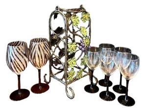 LR - Grapevine Wine Holder with Stemware
