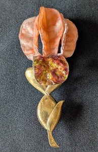 MB - Vintage Fabrice Paris Iris Brooch - Gold Tone with Pink Petals