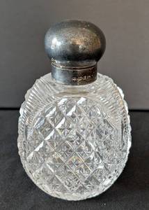 MB - Crystal Decanter With Sterling Silver Top