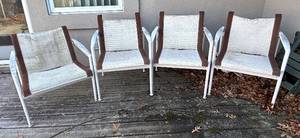 BY - Four Vintage Richard Schultz for Knoll Chairs