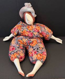 C6 - Vintage Poupee Millet Doll