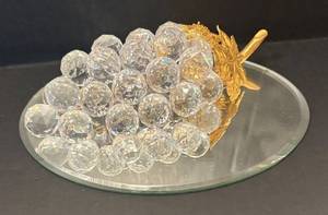 DR - Beautiful Crystal Grape Stem Figurine