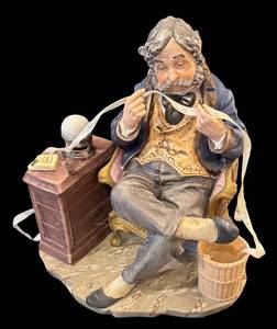 DR - The Tycoon Figurine by Pucci