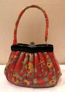 DR - Handbag - Floral Pattern with Black Frame