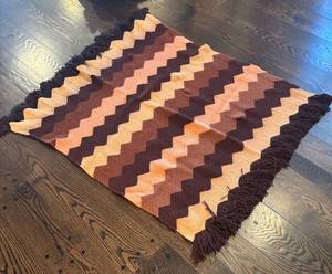 LR - Amazing Vintage Afghan  - Zigzag Chevron Pattern