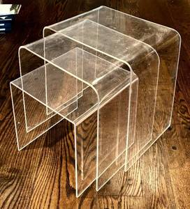 LR -Vintage Clear Lucite Nesting Tables - 3-Piece Set