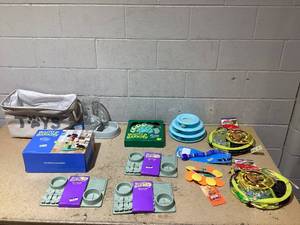 lot 110 image: LOT OF Cat Merchandise