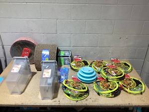 lot 113 image: LOT OF Cat Merchandise