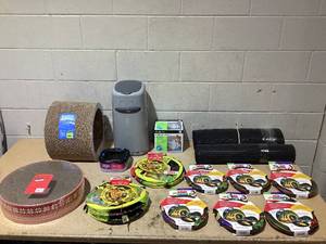 lot 115 image: LOT OF Cat Merchandise