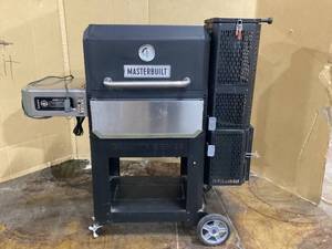lot 7 image: Masterbuilt Gravity Series 800 Digital WiFi Charcoal Grill, Griddle and Smoker in Black