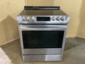 lot 8 image: LG 6.3 cu. ft. Smart Wi-Fi Enabled Induction Slide-in Range with ProBake Convection and EasyClean Model LSE4616ST (Used)