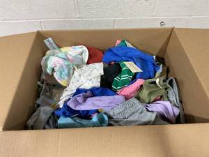 lot 63 image: BOX OF Kids Cat&Jack Clothing (Variety Sizes)