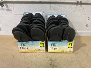 lot 169 image: LOT OF Mens Flip Flops Sizes S, M, L