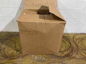 lot 170 image: LOT OF 16 Bottles Of Leaking Laundry Detergent