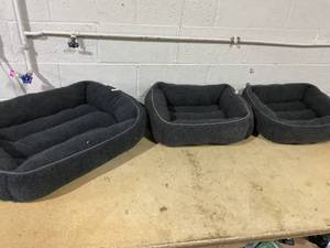 lot 80 image: LOT OF 3 Boots & Barkley Modern Cuddler Rectangle Dog Bed - (2) Smalls (1) Medium