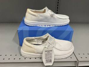 lot 309 image: Hey Dude Womens Wendy Funk Mono White Size W10 M10 (Display Shoes, Has Minor Stains Can Be Washed)