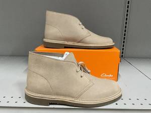 lot 321 image: Clarks Shepton Chukka Boot Size 11