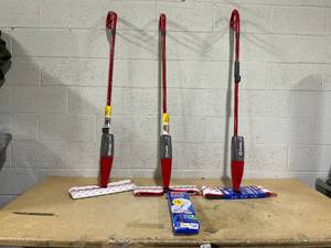 lot 210 image: LOT OF 4 (3)O-Cedar Mops & (1) Dusting Kit