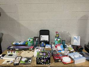 lot 212 image: LOT OF Assorted Retail Merchandise