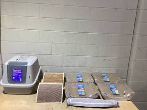 lot 123 image: LOT OF Cat Merchandise