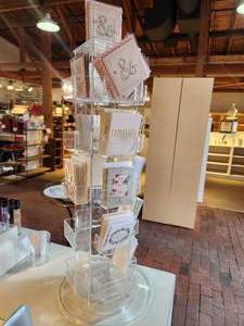 lot 1114 image: Clear Acrylic Rotating Display Spinner Stand 25 x 9