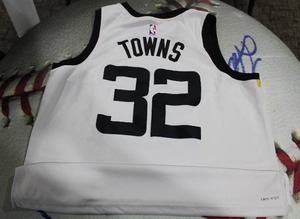 lot 191 image: Nike Minnesota Timberwolves Karl Anthony Towns White City Edition Swingman Jersey XL52