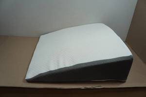 lot 31 image: Wedge Pillow - 24x24x7.5