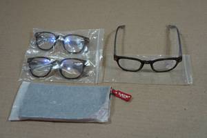 lot 38 image: 3 Blue Light Blocking Reading Glasses 1.00