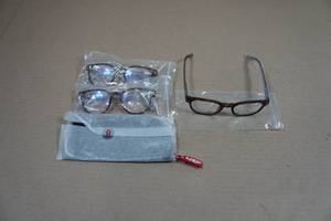 lot 39 image: 3 Blue Light Blocking Glasses  0.00