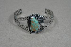 lot 84 image: Turquoise Stone Band Bracelet