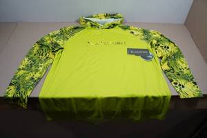 lot 136 image: Blackfish Guide UPFCooling Hooded Long Sleeve - XL